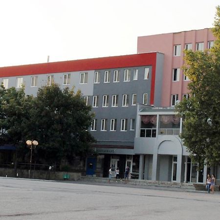 Hotel Mizia Тарговыште Экстерьер фото