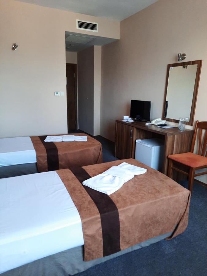 Hotel Mizia Тарговыште Экстерьер фото