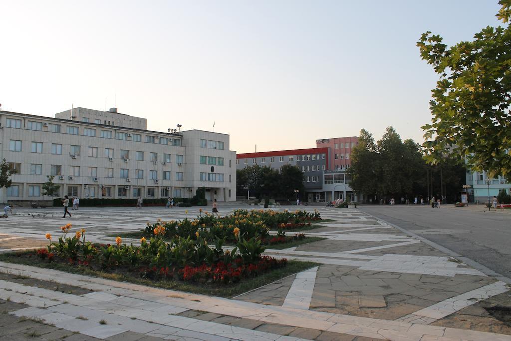 Hotel Mizia Тарговыште Экстерьер фото