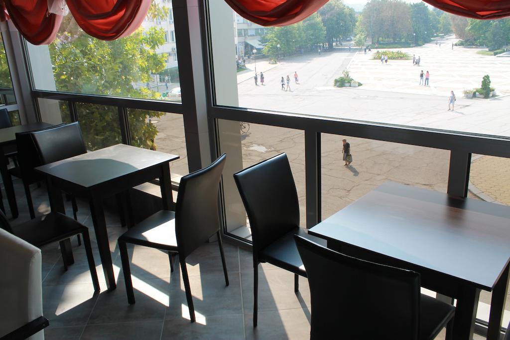 Hotel Mizia Тарговыште Экстерьер фото