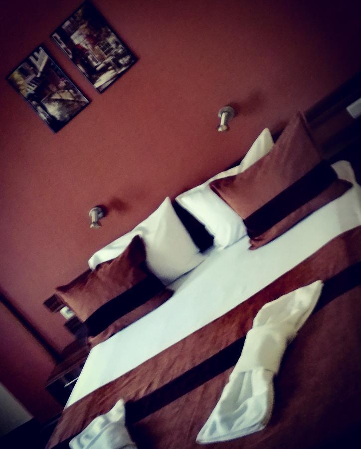 Hotel Mizia Тарговыште Экстерьер фото